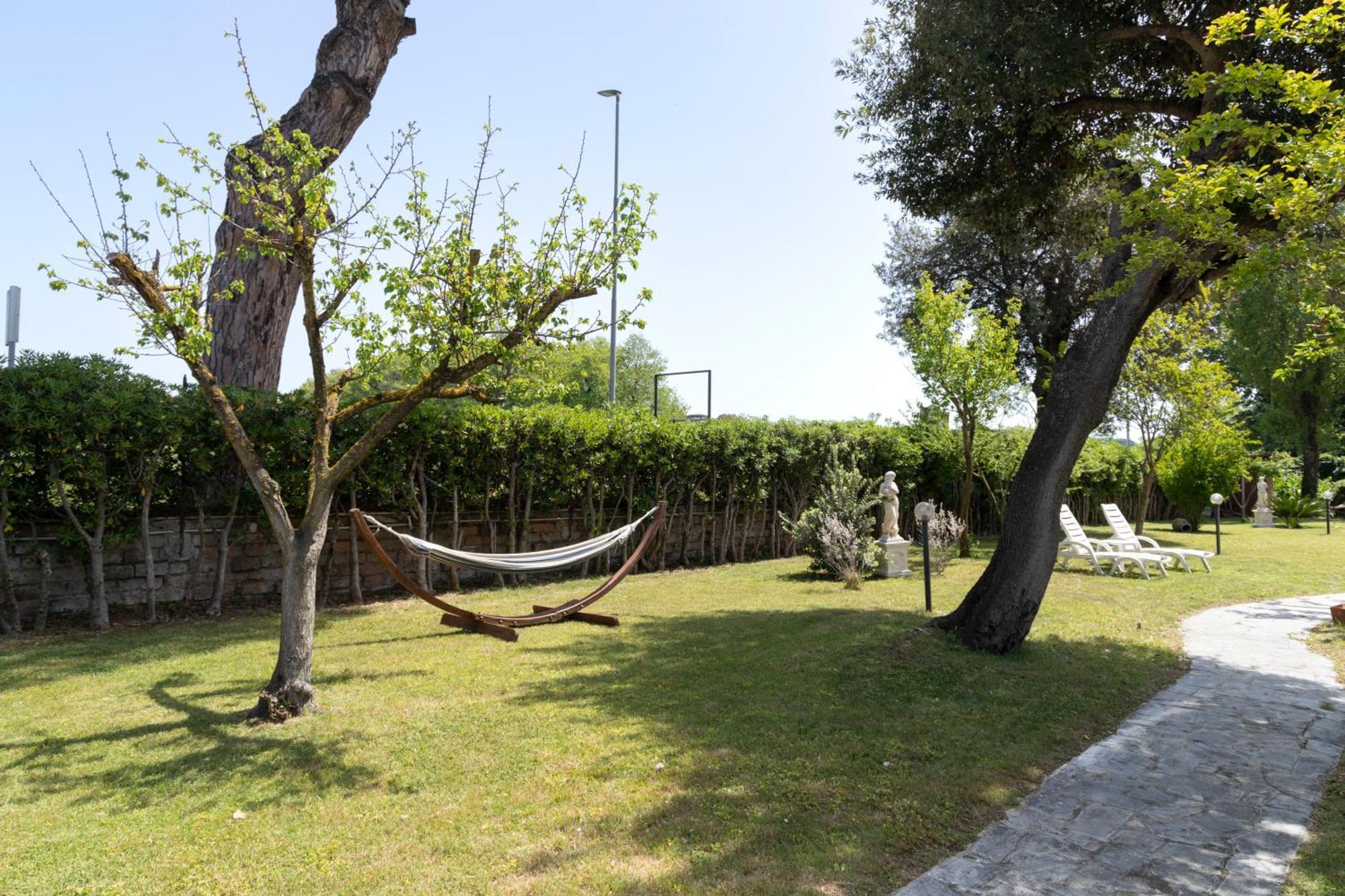 Villa Ninfa Alburnea Anzio Esterno foto